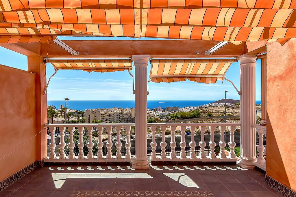 Villa In Los Cristianos Los Cristianos  Bagian luar foto