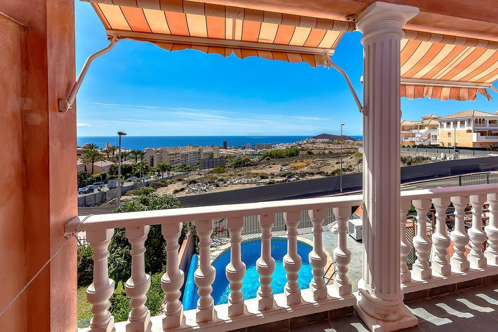 Villa In Los Cristianos Los Cristianos  Bagian luar foto