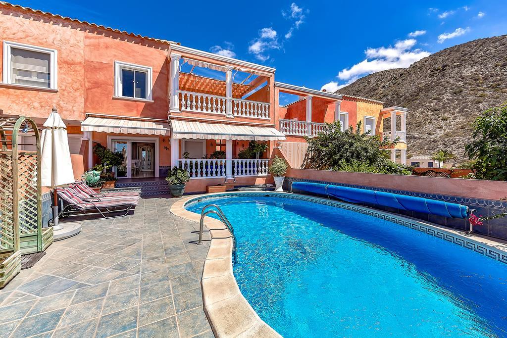 Villa In Los Cristianos Los Cristianos  Bagian luar foto